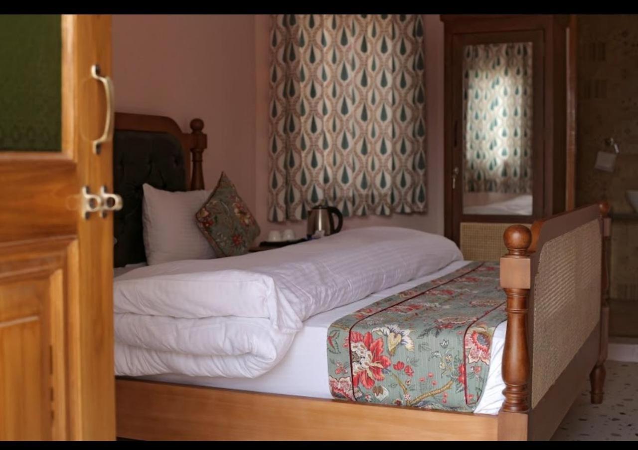 Kothipushkar Bed and Breakfast Buitenkant foto